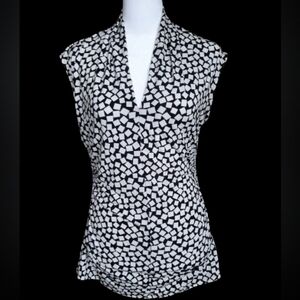 VINCE CAMUTO 🌟 Gorgeous  Black and White Sleeveless Top for Women - Size: M